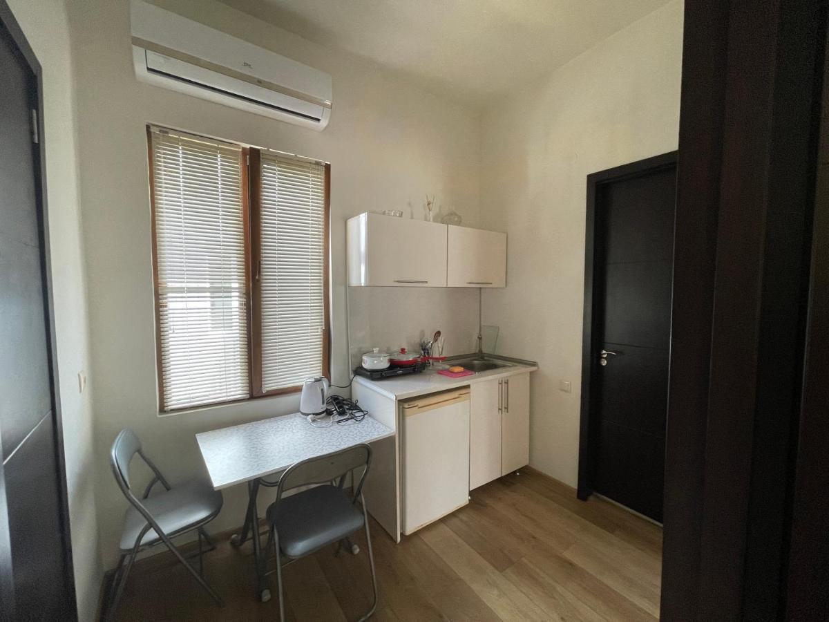 Apartment In The City Center - Old Batumi Exteriör bild