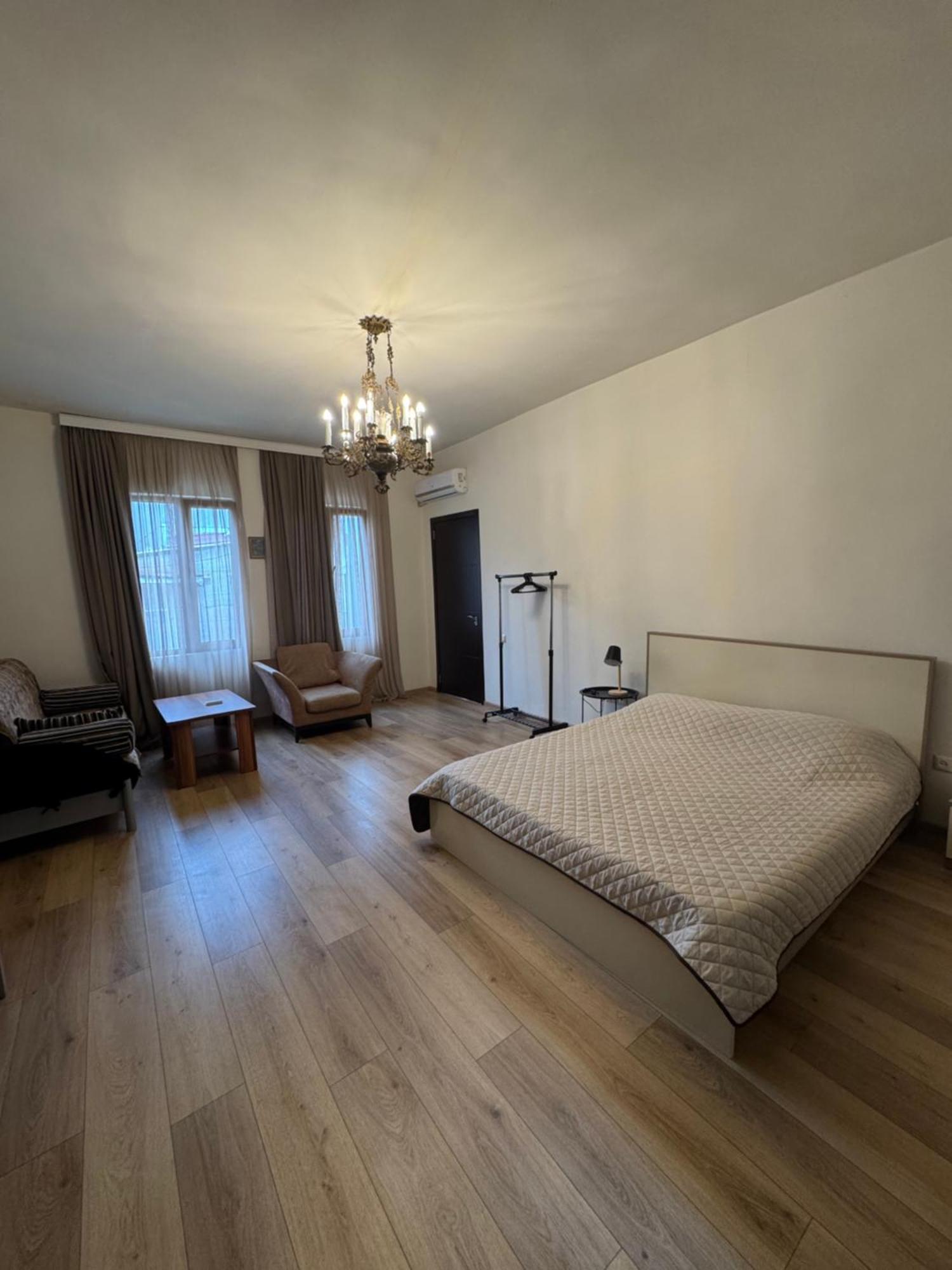 Apartment In The City Center - Old Batumi Exteriör bild